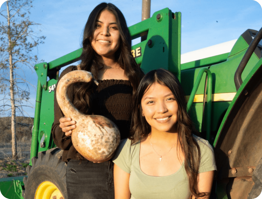 An outdoor internship helps teens Mikayla and Taylor connect with their community.